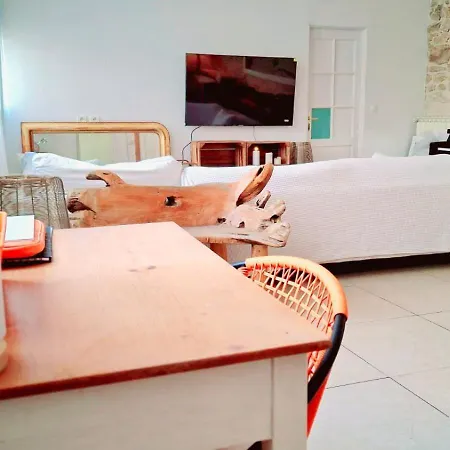 Appartamento Bel Appartement 2 Chambres Au Calme Centre Arenes