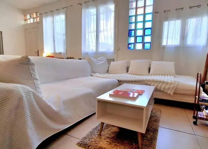 Appartamento Bel Appartement 2 Chambres Au Calme Centre Arenes