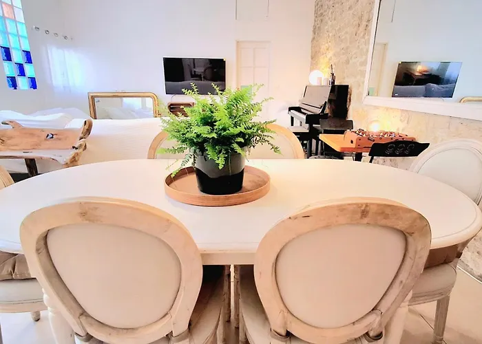 Bel Appartement 2 Chambres Au Calme Centre Arenes Appartamento Nîmes